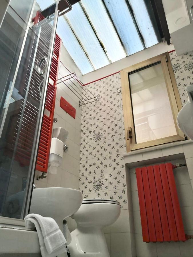 8- Tourist House Bologna - Light House - Self Check-In Bolonha Exterior foto