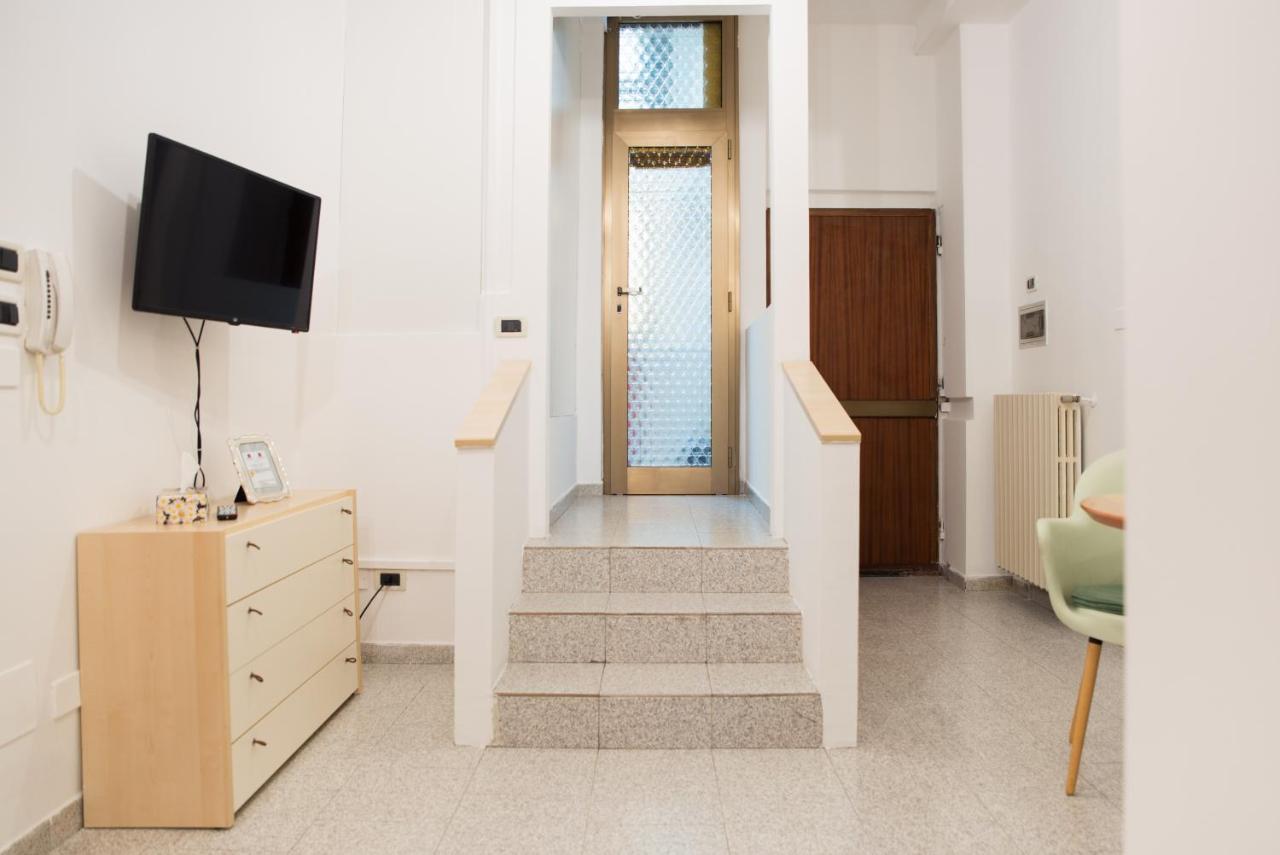8- Tourist House Bologna - Light House - Self Check-In Bolonha Exterior foto